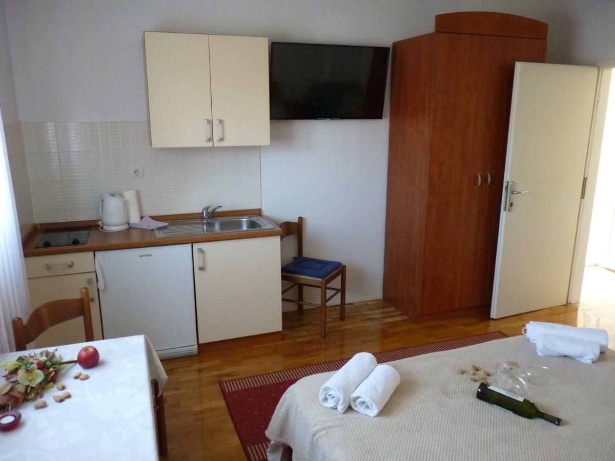 Apartments Bombonin Makarska Exteriör bild
